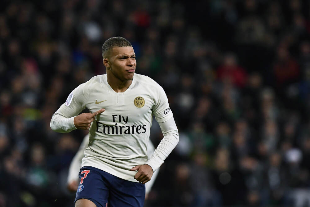 无奈空砍！米哈伊柳克16中9&三分8中5砍下23分3板2助